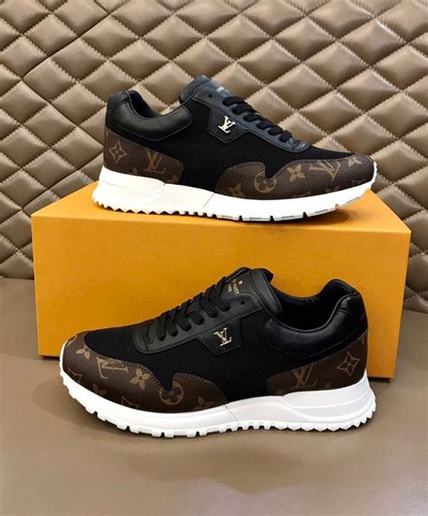 louis vuitton männer sneaker|Louis Vuitton men's sneakers official store.